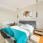 Anabel Villa *
