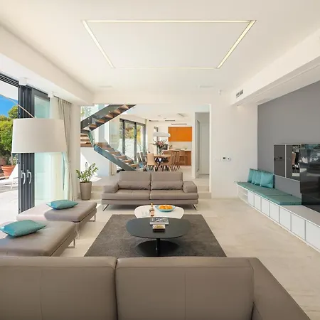 فيلة Anabel هفار