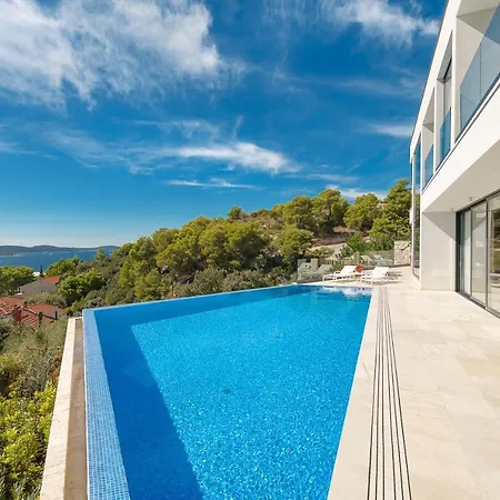 Anabel Villa Hvar Town