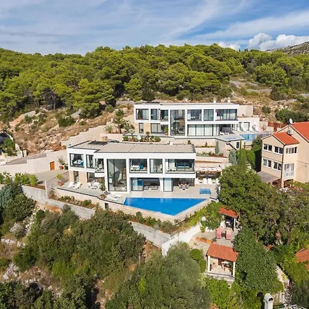 Anabel Hvar Town